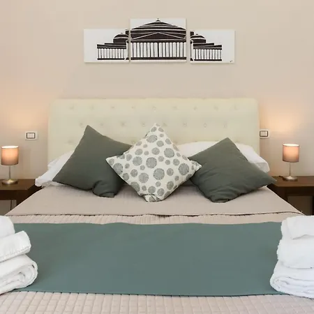 فندق مبيت وإفطار Domus Angioina 4*