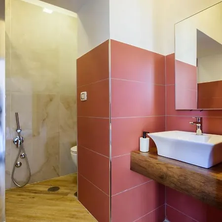 Domus Angioina 4*