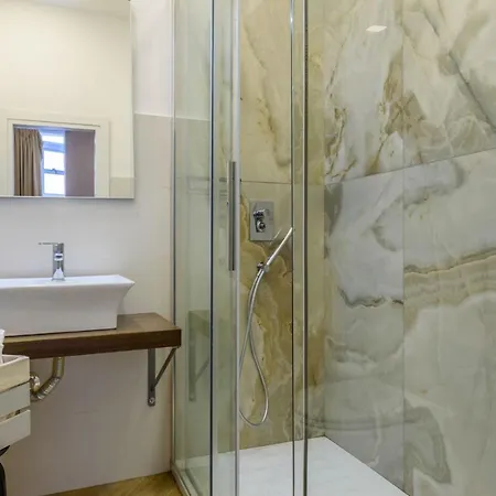 Domus Angioina 4*