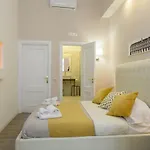 Domus Angioina 4*
