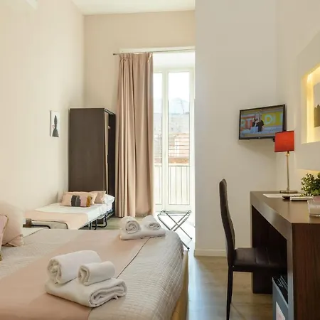 Domus Angioina 3* Νάπολη