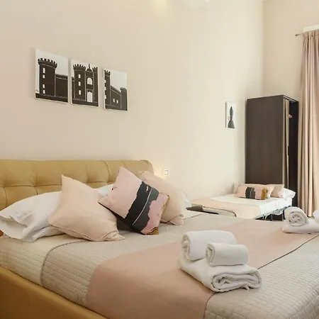 Domus Angioina 4*